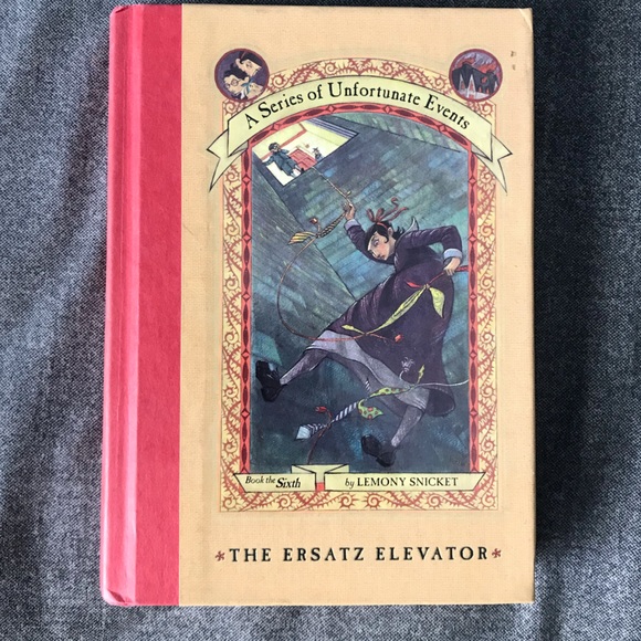 Bundle of 10 Lemony Snicket — A Series of Unfortunate Events Books - Picture 8 of 13